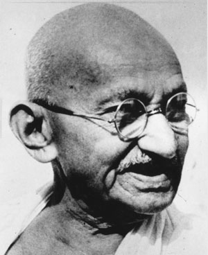  Учение Махатмы Ганди стало  основой для  движения мирного сопротивления  колониализму